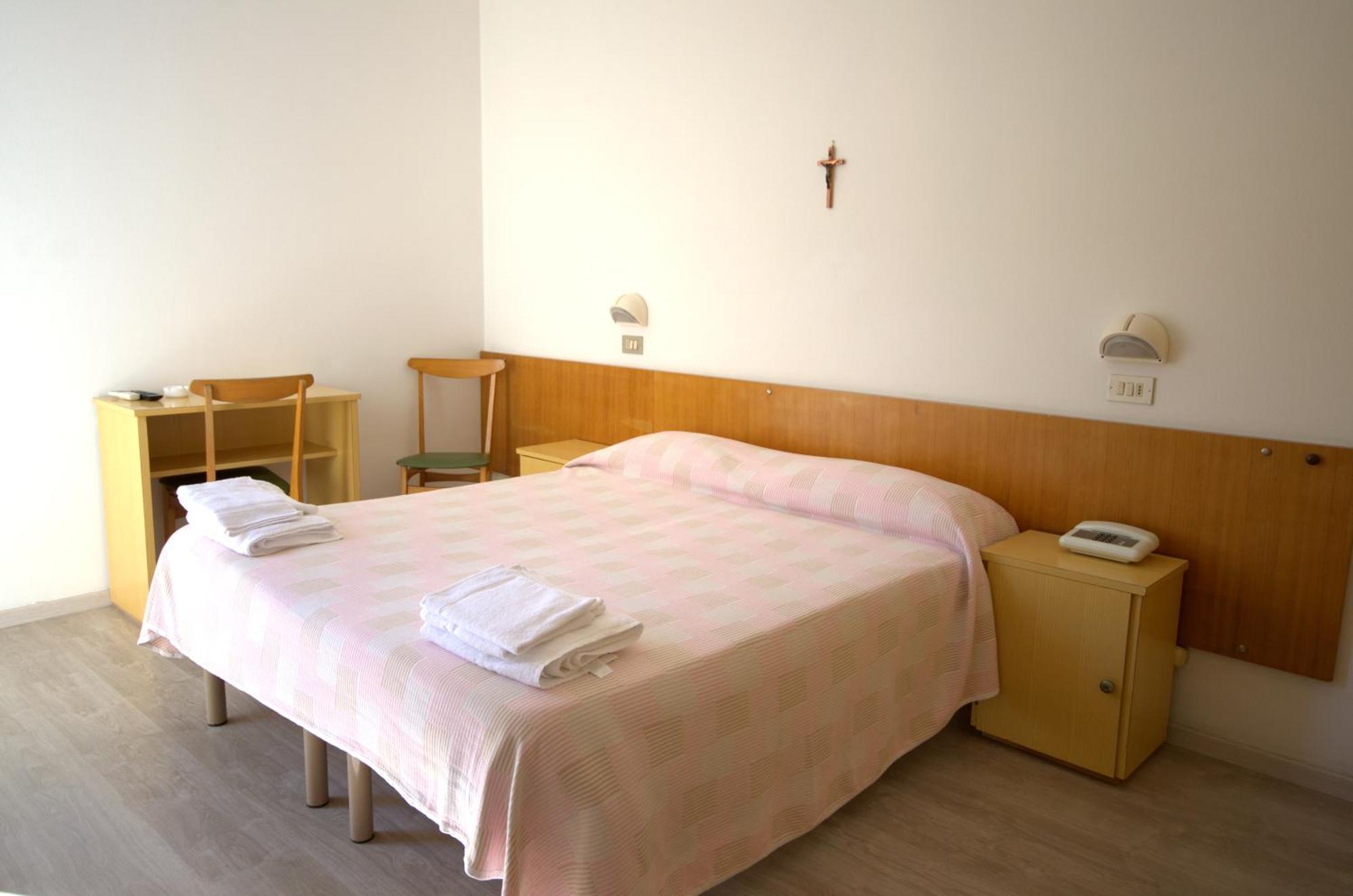 צ'סנטיקו Hotel Villa Alberta B&B חדר תמונה