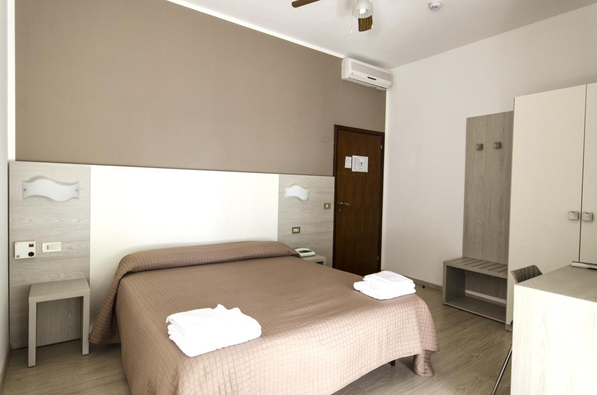 צ'סנטיקו Hotel Villa Alberta B&B חדר תמונה