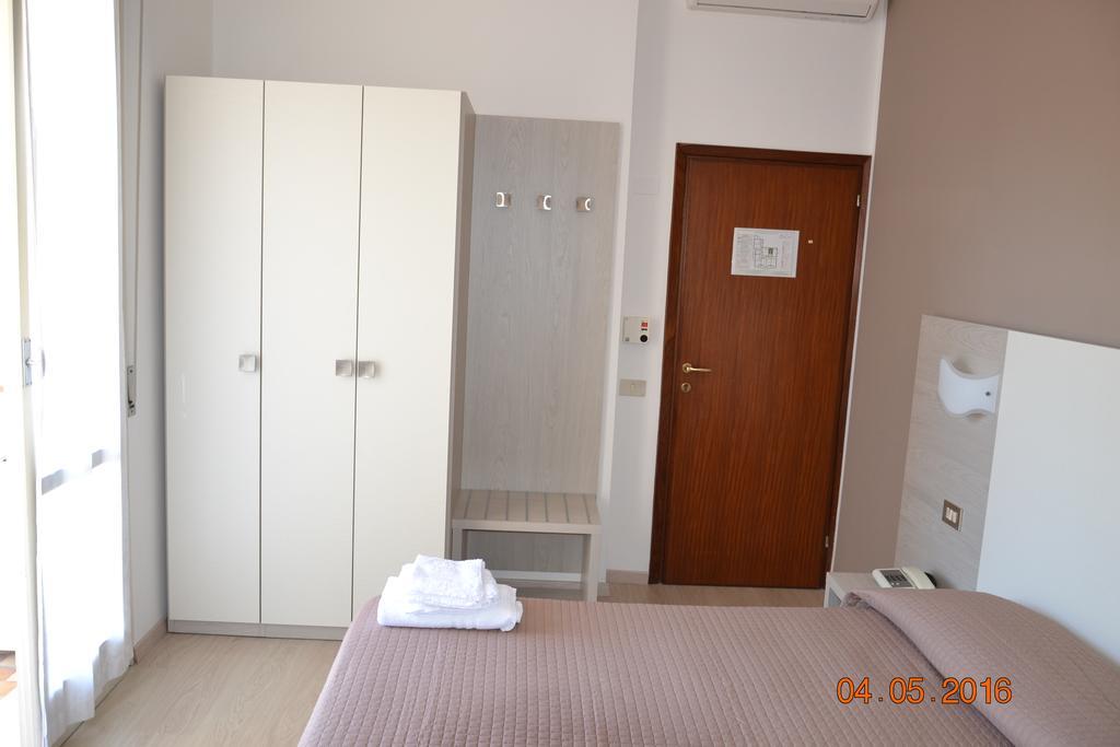 צ'סנטיקו Hotel Villa Alberta B&B מראה חיצוני תמונה